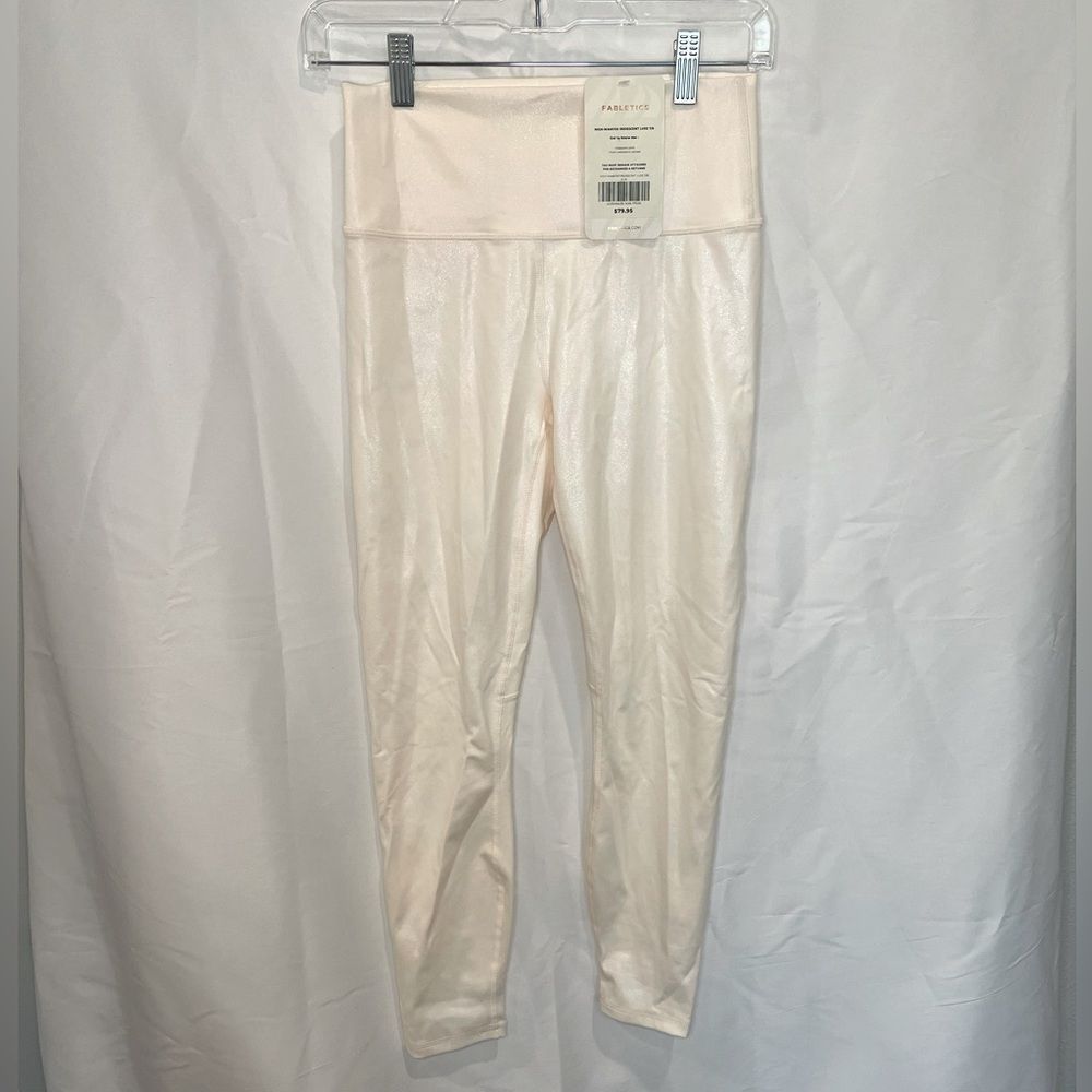 NWT Fabletics high waisted iridescent luxe 7/8 leggings in size small